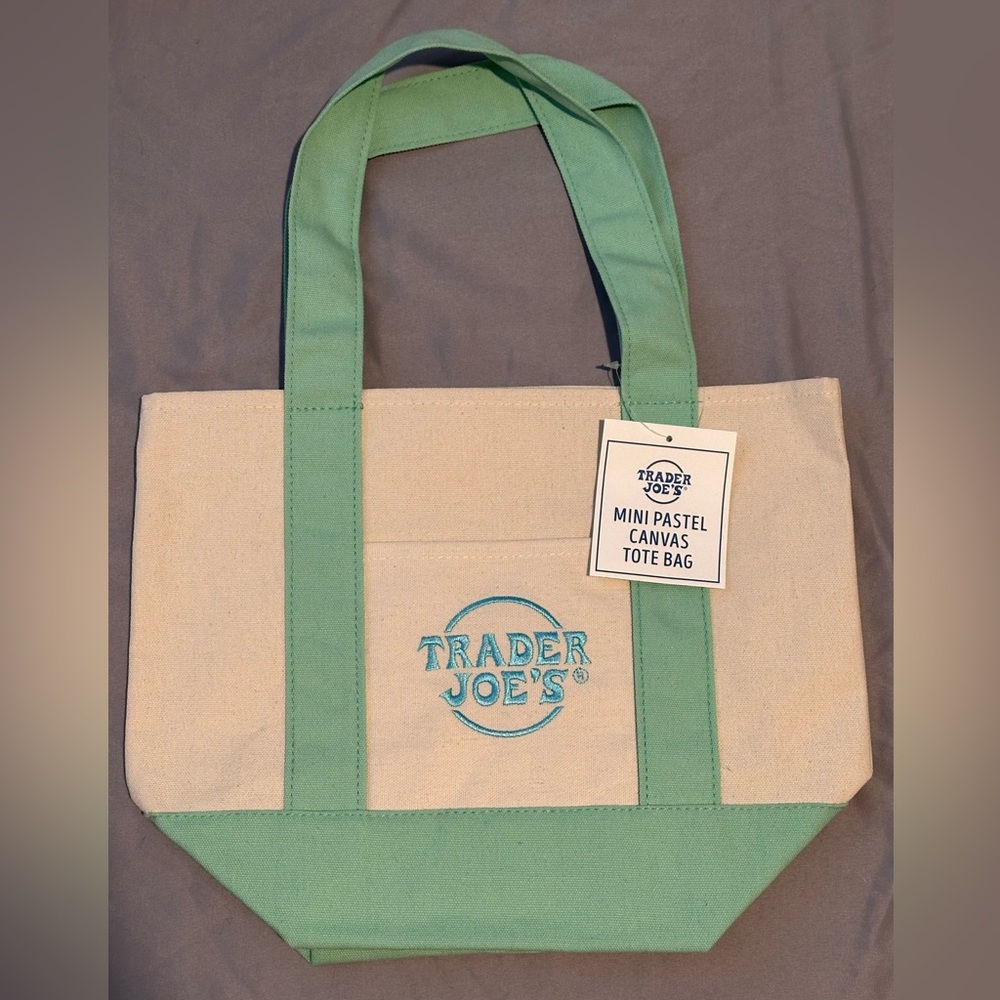 Trader Joe’s mini pastel tote - green
